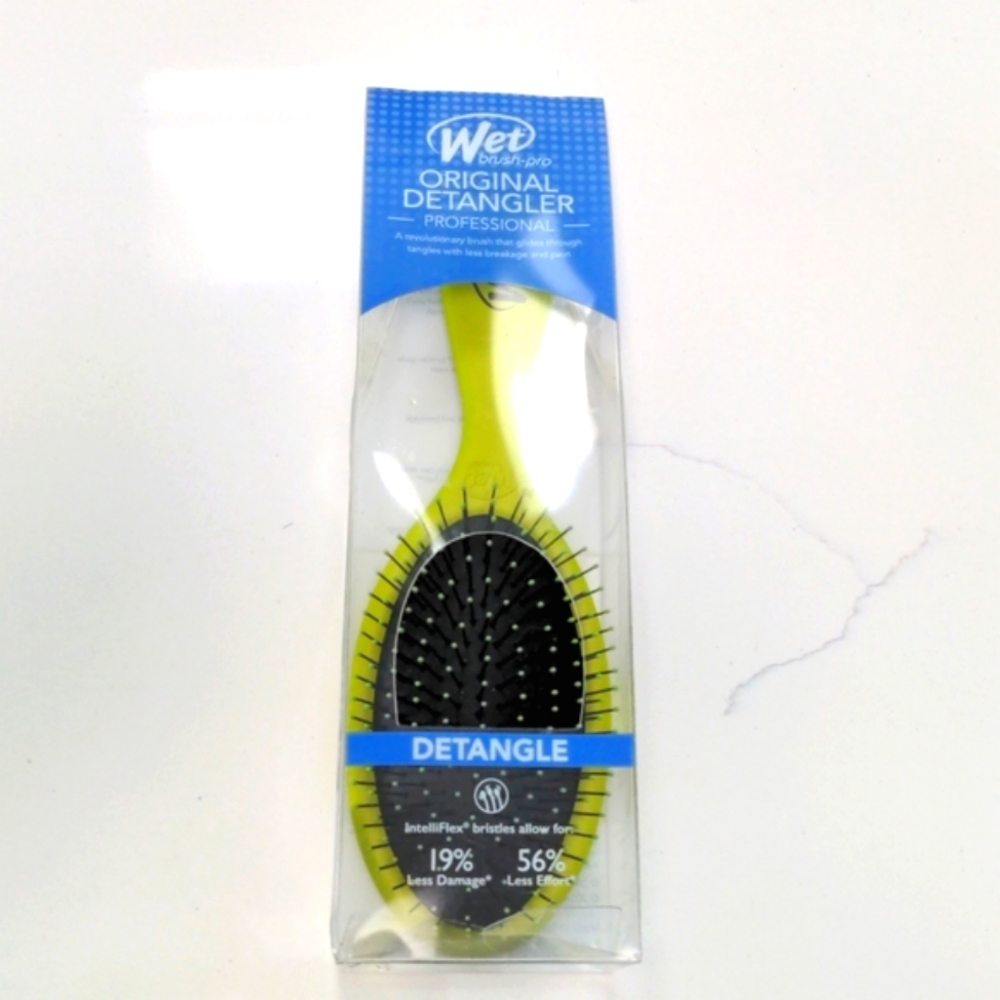 New In Box Wet Brush Pro Detangling Brush Lime Green